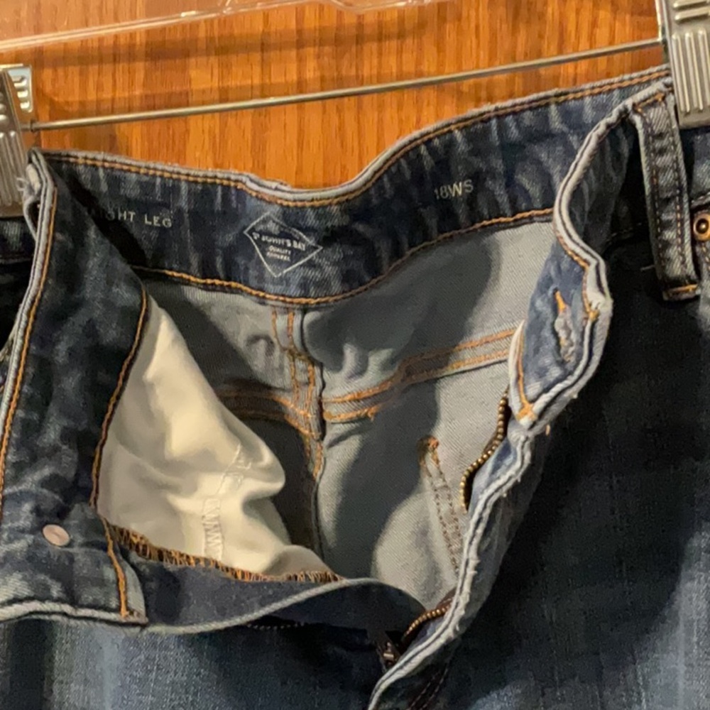 Great used condition St. John’s bay jeans women size 18WS - Picture 2 of 3